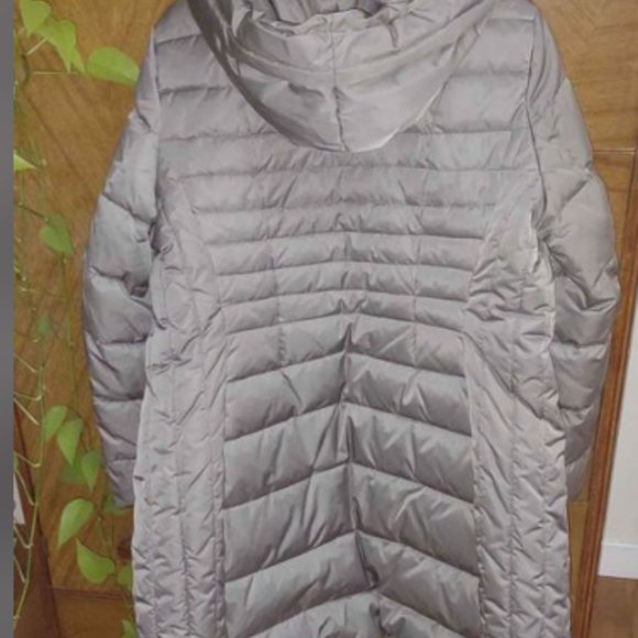 Tahari Women's French Gray Mid-Length Warm Winter Puffer Coat XL - Picture 6 of 9